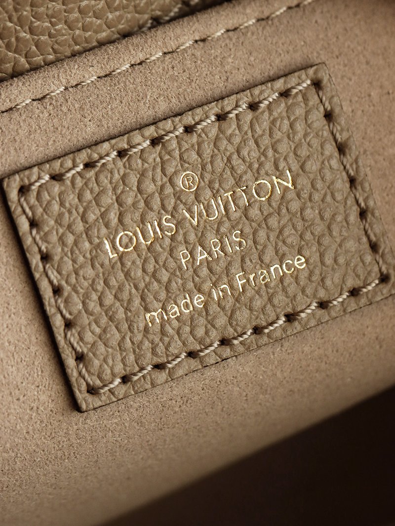 LV Pochette Métis East West 大象灰 M23081 實拍