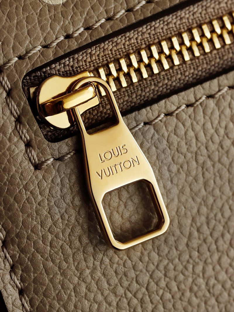 LV Pochette Métis East West 大象灰 M23081 實拍