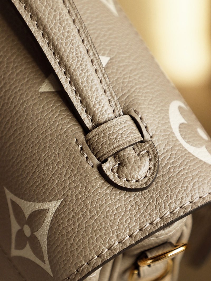 LV Pochette Métis East West 大象灰 M23081 實拍
