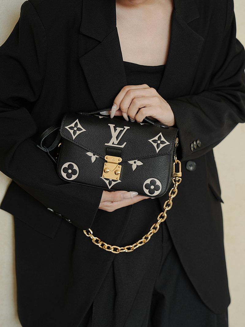 LV Pochette Métis East West 黑色 M46596 實拍
