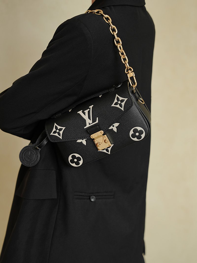 LV Pochette Métis East West 黑色 M46596 實拍