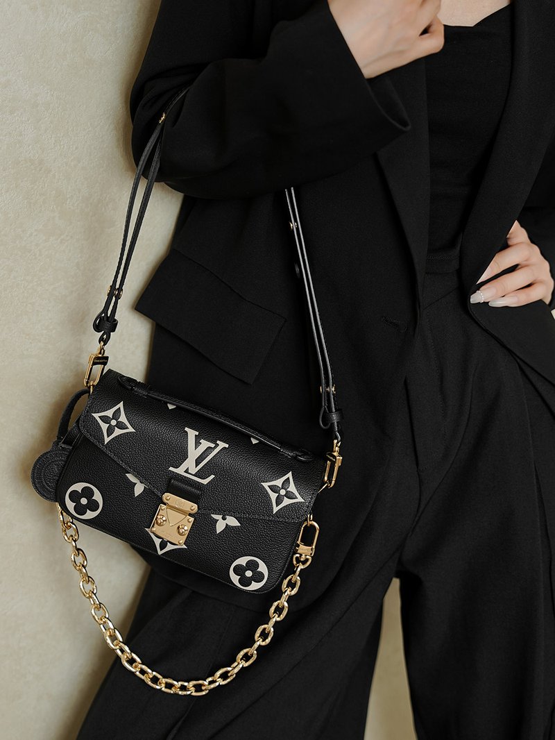 LV Pochette Métis East West 黑色 M46596 實拍
