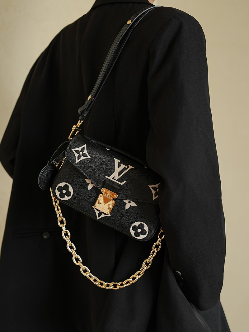 LV Pochette Métis East West 黑色 M46596 實拍