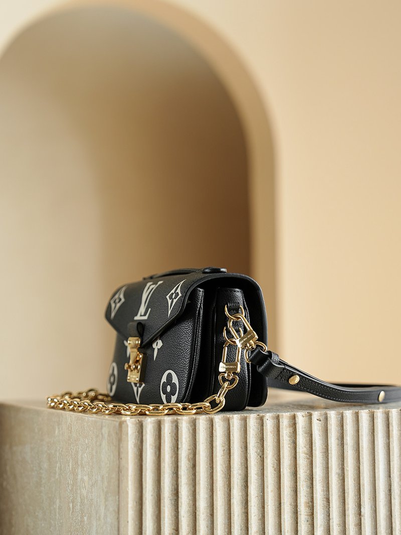 LV Pochette Métis East West 黑色 M46596 實拍
