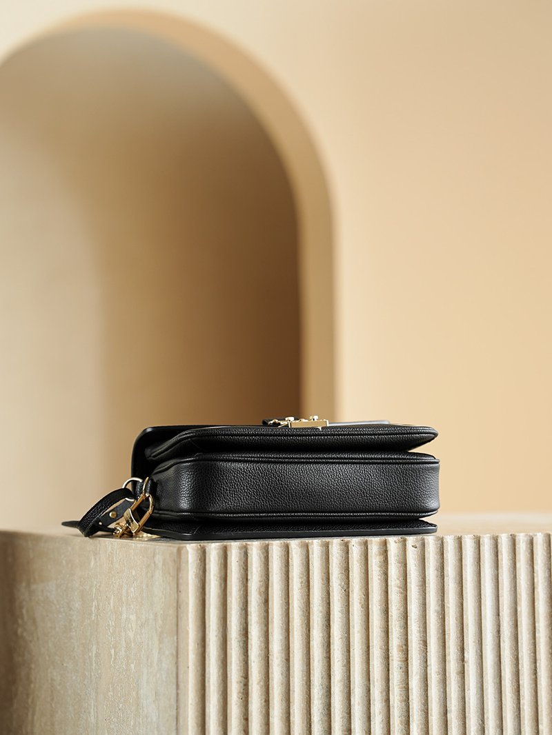 LV Pochette Métis East West 黑色 M46596 實拍