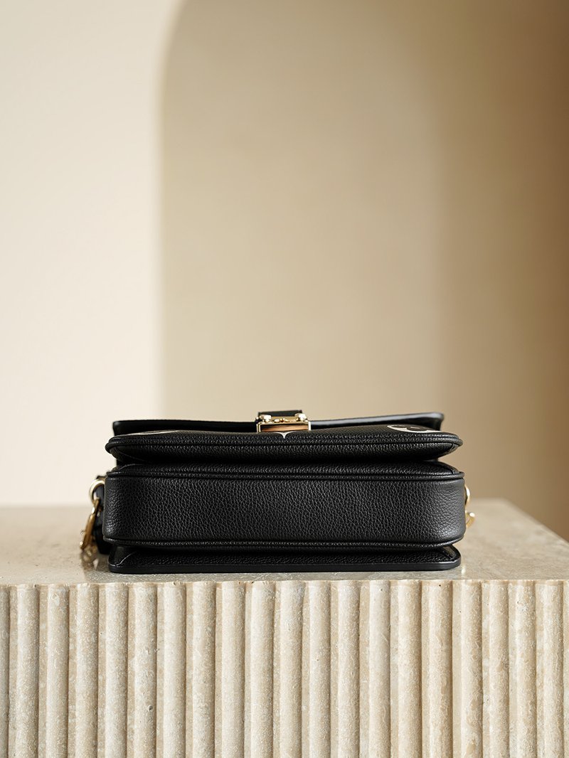 LV Pochette Métis East West 黑色 M46596 實拍