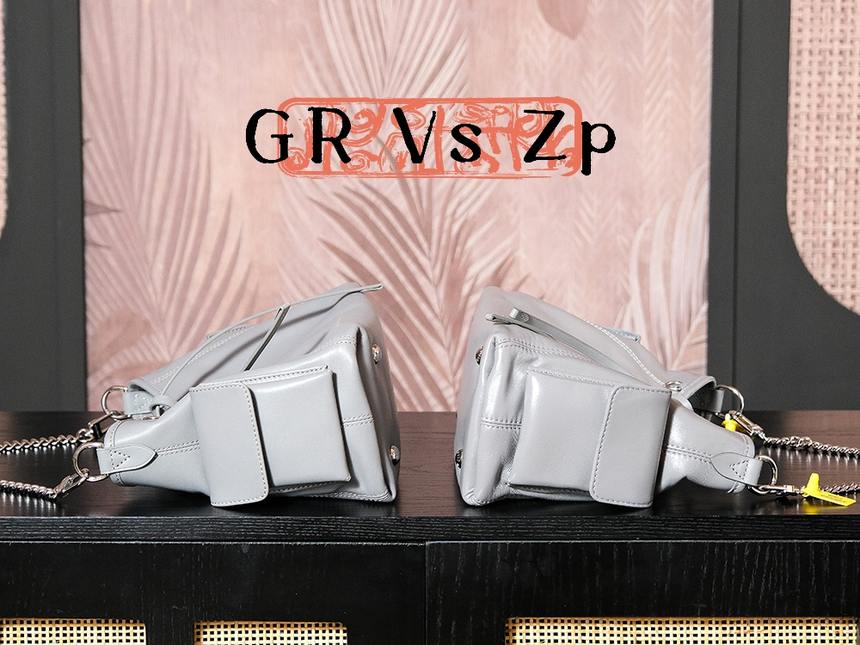 CarryAll Cargo PM 斜後方對比