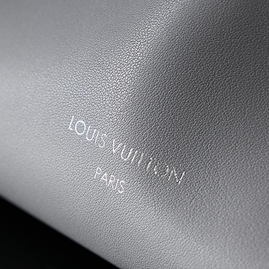 皮面壓印 LOUIS VUITTON PARIS