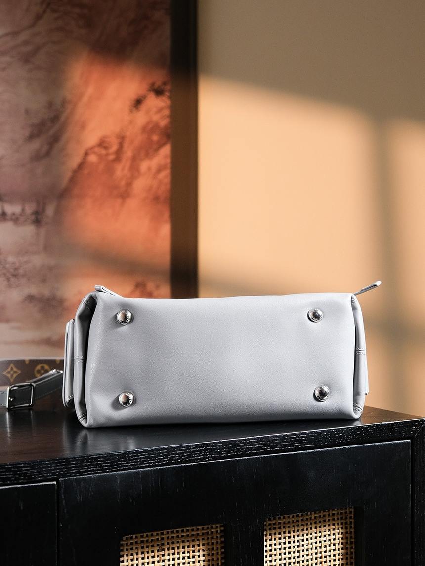 CarryAll Cargo PM 底部鉚釘實拍