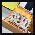 LV Keepall 45 M28780 · 白花動物印花 配色