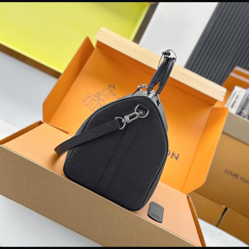 LV Keepall Bandoulière 50 M33400 · Taiga 黑皮革 複刻實拍圖 3