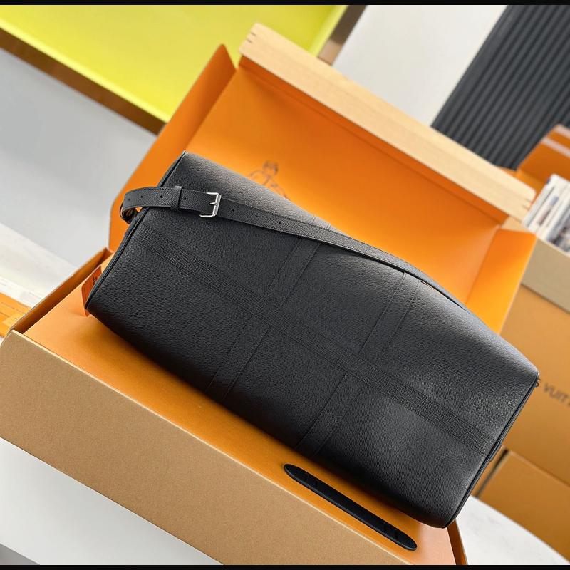 LV Keepall Bandoulière 50 M33400 · Taiga 黑皮革 複刻實拍圖 4