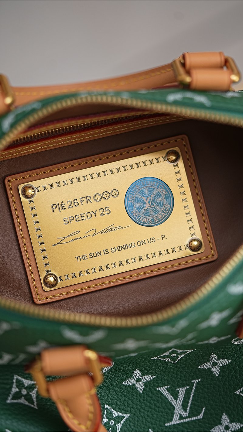 包內金色銘牌 SPEEDY 25
