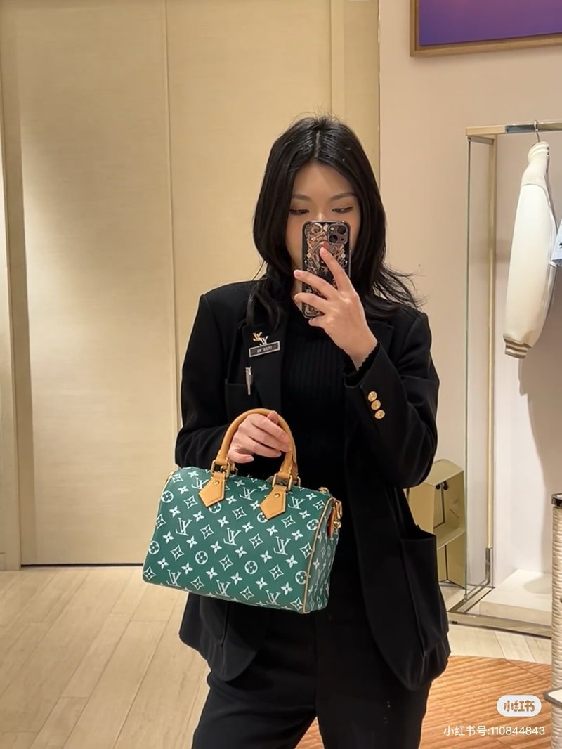 Speedy P9 25 山茶綠 女生上身